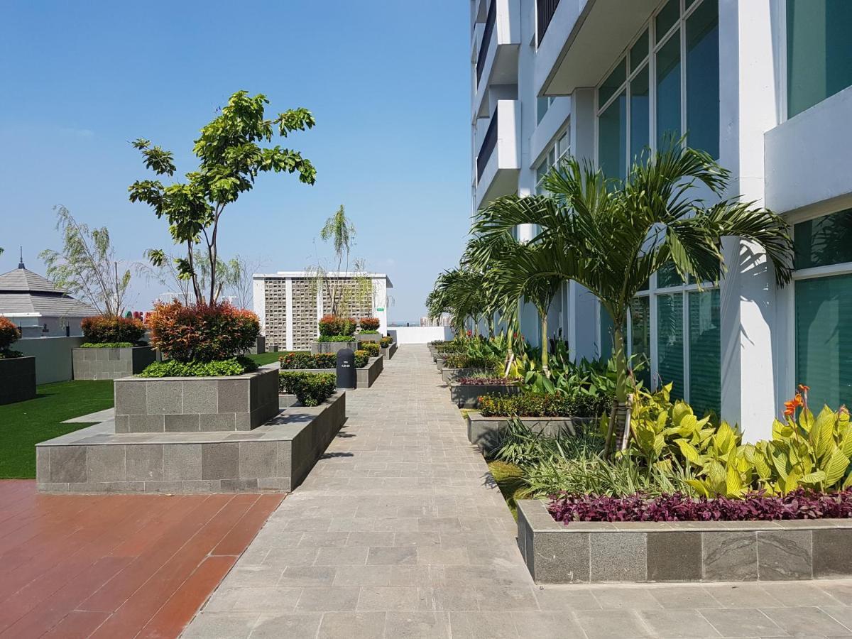 Elegant Studio Apartment At Tree Park City Cikokol By Travelio Tangerang Eksteriør billede